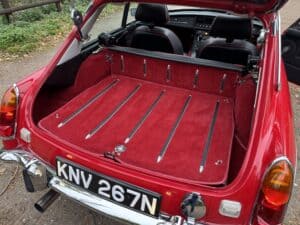 1977 MGB GT - Image 7